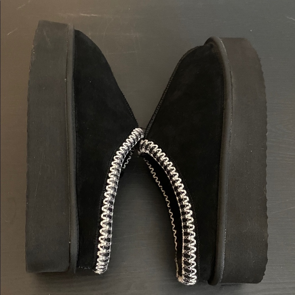 Clogs - Picture 5 of 11